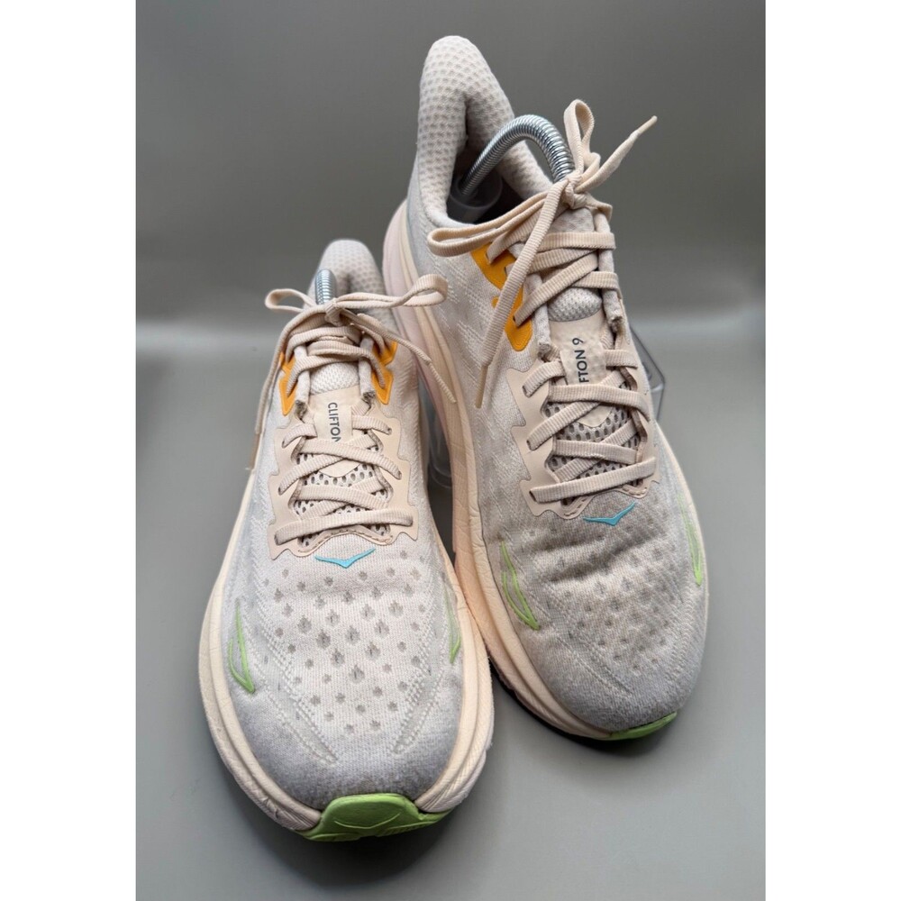 Hoka Clifton 9 Womens Size 9.5 B Vanilla Astral Running Shoes Comfort Sneakers
